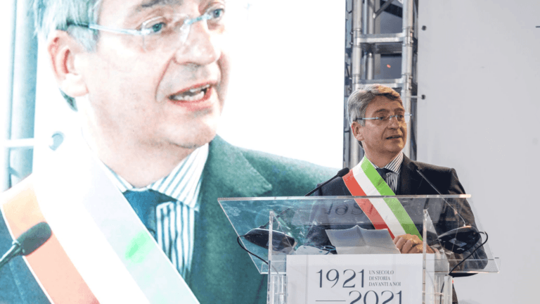 Cover Image for Nuovo campus di Brescia: intervista al sindaco Del Bono