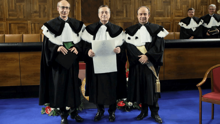 Cover Image for Laurea honoris causa a Mario Draghi: la cerimonia integrale