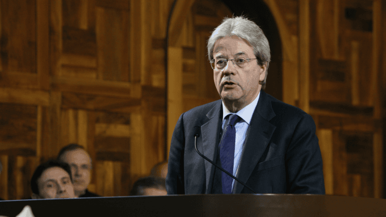 Cover Image for Un’Europa protagonista. Sfide e opportunità in un mondo che cambia. L’intervista a Paolo Gentiloni