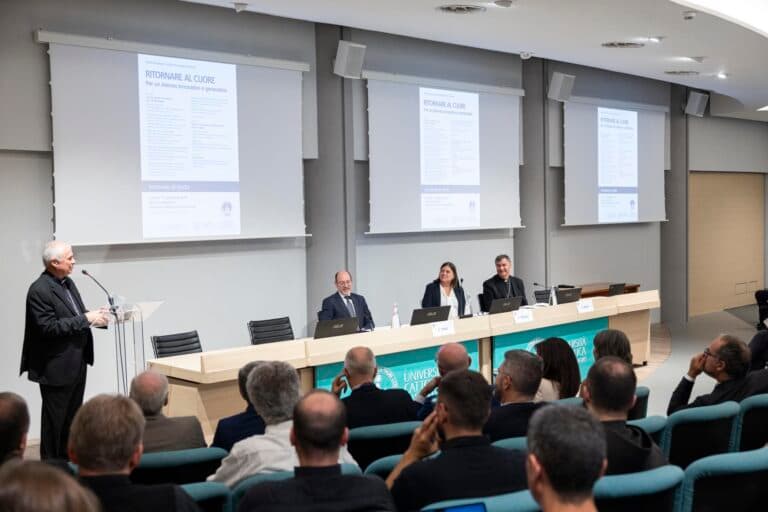 Cover Image for Ritornare al cuore. Per un Ateneo innovativo e generativo – l’incontro a Piacenza