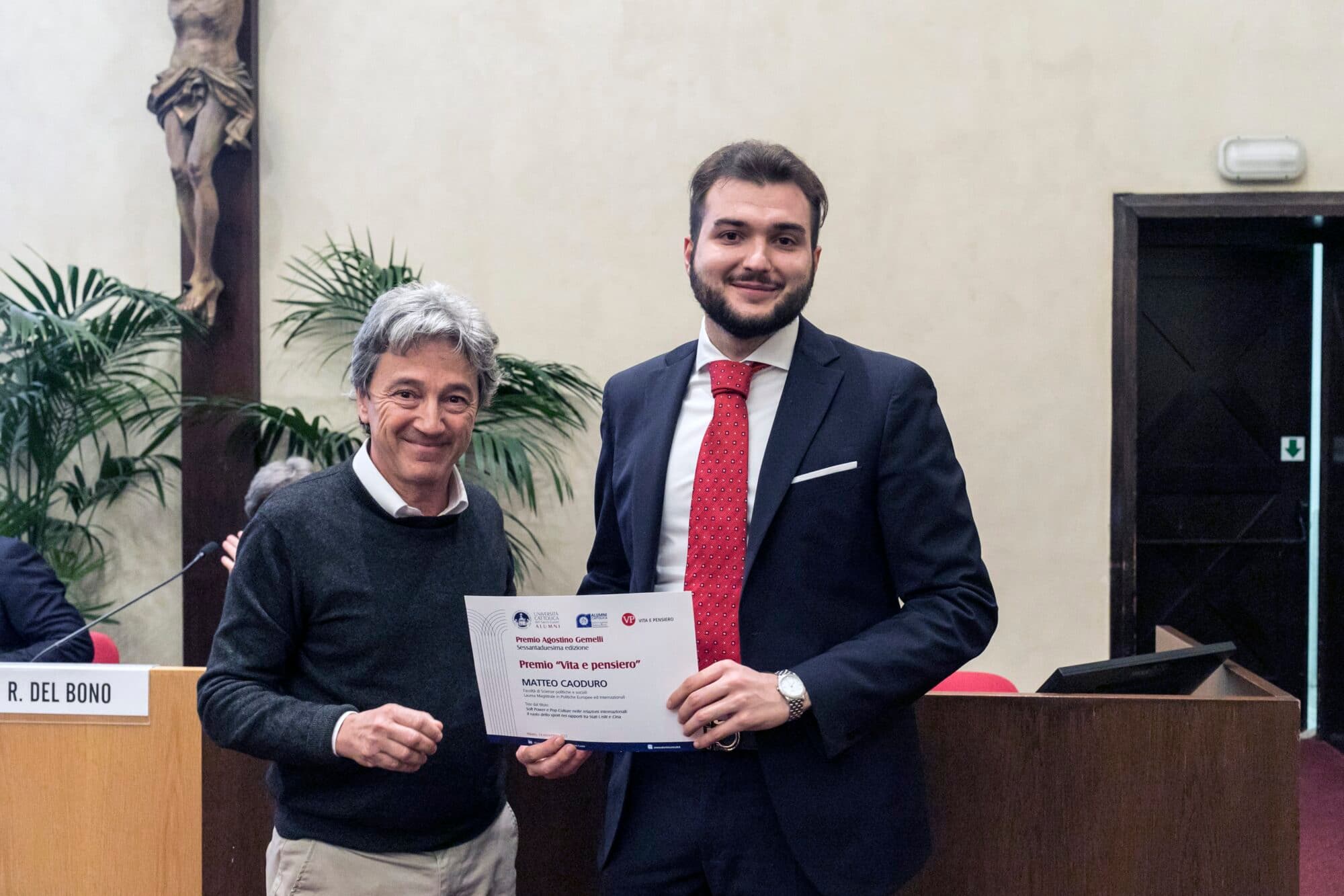 Il premio Vita e Pensiero a Matteo Caoduro
